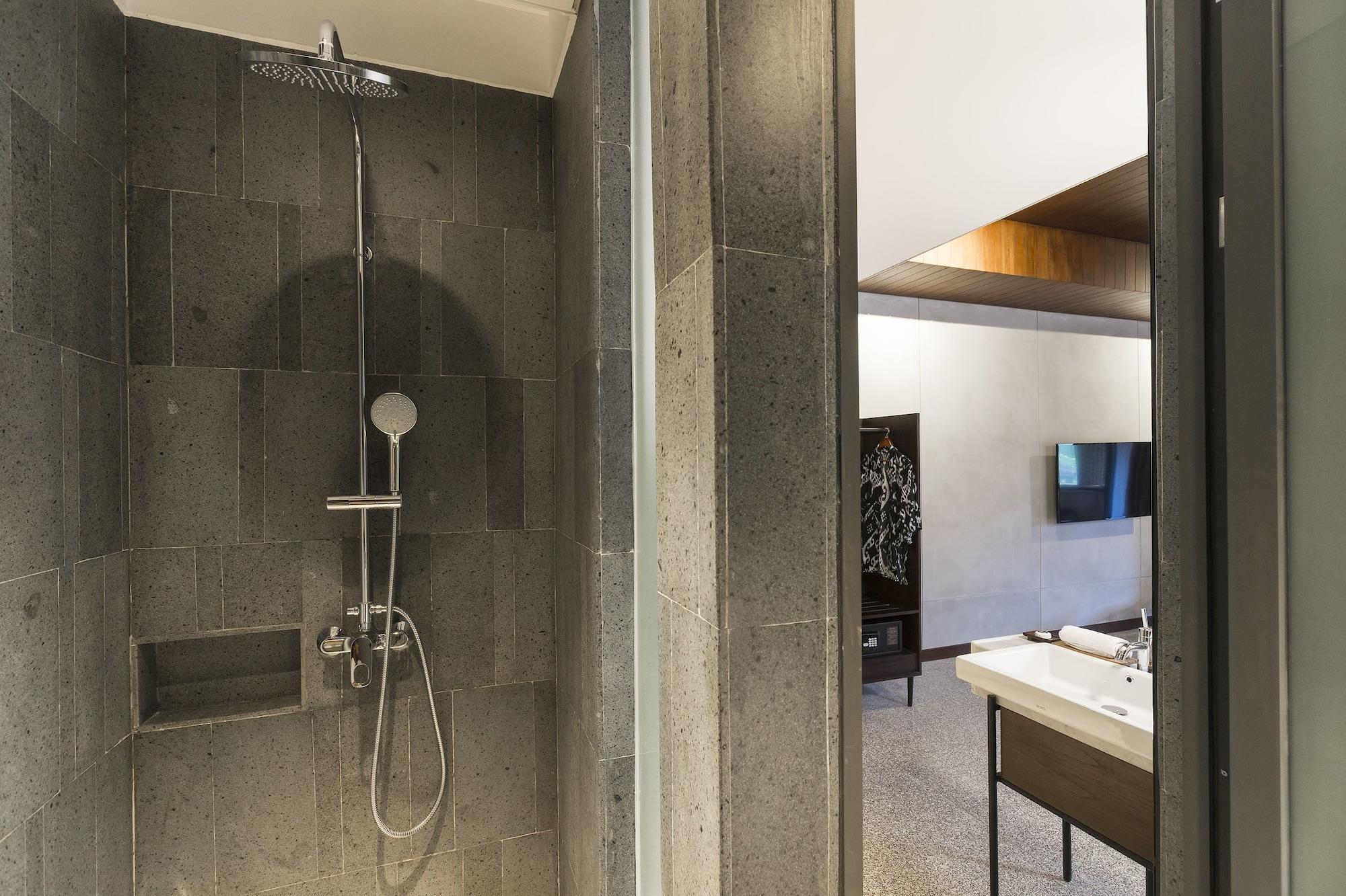 Artotel Haniman Hotel 4*